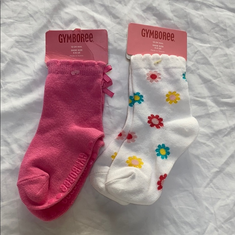 NIP 2 Pairs Gymboree ankle socks with ribbon